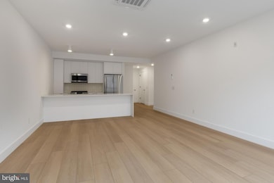 2007 Cambridge St unit 6, Philadelphia, PA 19130 - photo 7