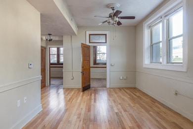 105 Washington Ave unit 1, Oshkosh, WI 54901 - photo 3