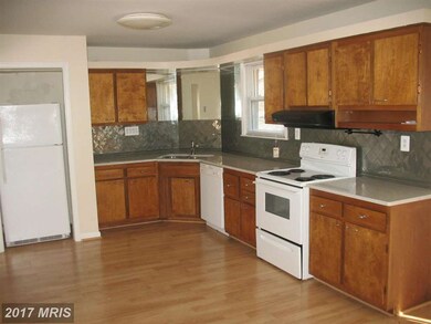 12903 Craiglawn Ct, Beltsville, MD 20705 - photo 5