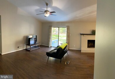 11510 Honeysuckle Ct, Swan Point, MD 20645 - photo 7