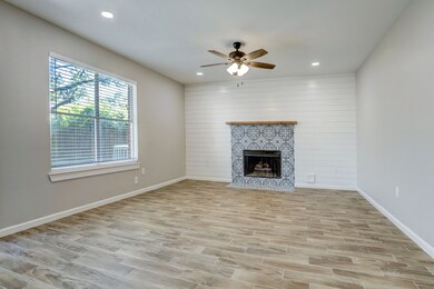 3907 Hazelwood Dr, Pearland, TX 77584 - photo 7