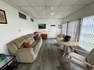 6 Thatch Palm St E, Largo, FL 33770 - photo 5