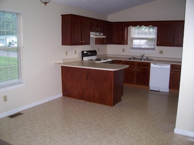 501 N North Powell Ave Ave, Berea, KY 40403 - photo 3