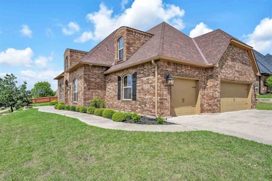 2404 SW 70th St, Lawton, OK 73505 - photo 3