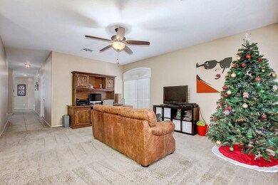 Living room in to kitchen