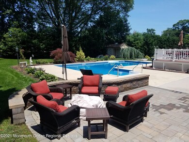 Paver Patio Lounge