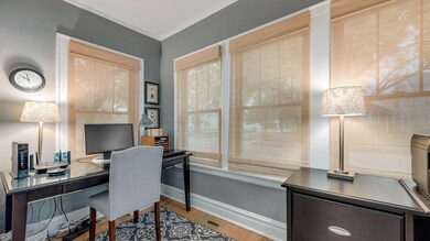 577 S Hawthorne Ave, Elmhurst, IL 60126 - photo 3