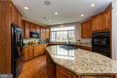 5133 Pleasant Forest Dr, Centreville, VA 20120 - photo 7