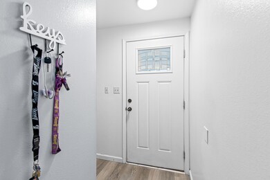 1131 Vista Dr, Central Point, OR 97502 - photo 4