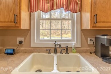 107 Sherry Ln, Leicester, NC 28748 - photo 5