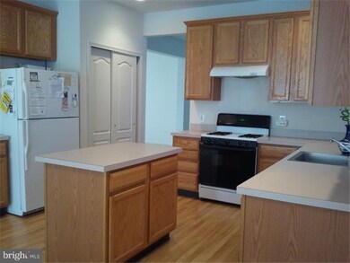 452 Huntingdon Dr, Williamstown, NJ 08094 - photo 7