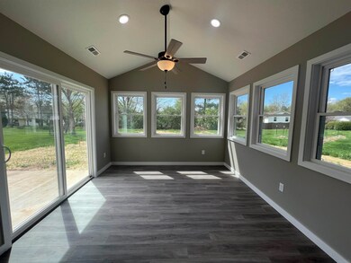 823 W Rosewood Dr, Bloomington, IN 47404 - photo 6