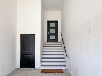 3407 Sakowitz St unit B, Houston, TX 77026 - photo 5