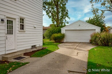 2337 Ridgewood Ave-5