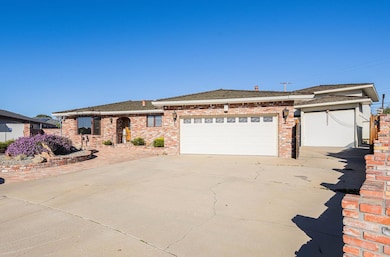 1527 Atherton Way, Salinas, CA 93906 - photo 2