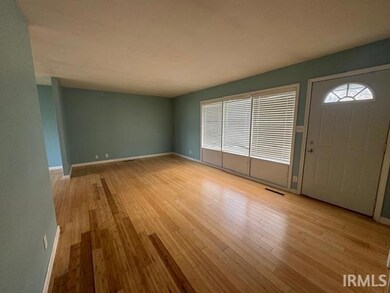 811 Warwick Ave, Fort Wayne, IN 46825 - photo 4