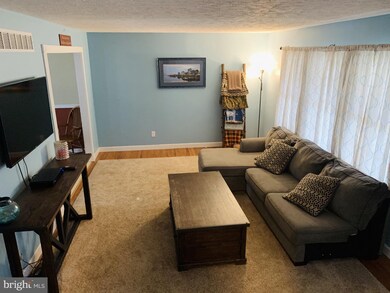 224 Oakfield Dr, Newark, DE 19713 - photo 2