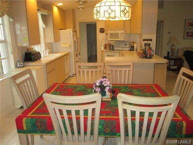 Very Large Area next to kitchen for Dining room ta