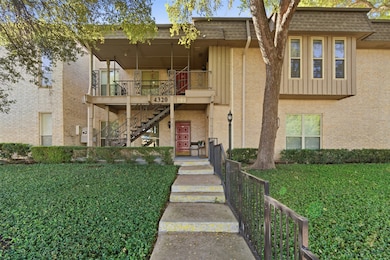 4320 Bellaire Dr S unit 221, Fort Worth, TX 76109 - photo 2