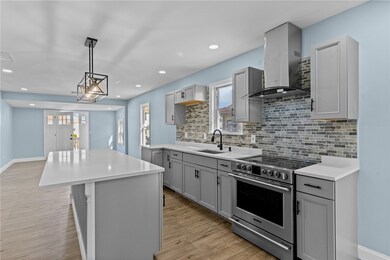 76 Draper St, Pawtucket, RI 02861 - photo 2