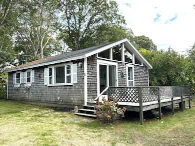 9 Leslie Ln, Oak Bluffs, MA 02568 - photo 2