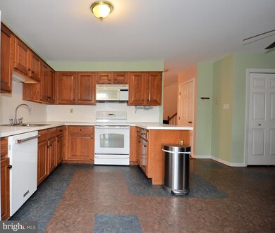 120 Regal Ct, Royersford, PA 19468 - photo 7