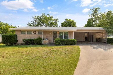 613 Ridgecrest Dr, Hurst, TX 76053 - photo 3