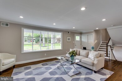 8637 Winthrop Dr, Alexandria, VA 22308 - photo 3