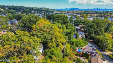 83 Mountainside Rd, Staten Island, NY 10304 - photo 4