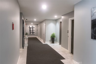 8490 Fountain Ave unit 306, West Hollywood, CA 90069 - photo 6