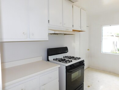 14661 Nurmi St, Sylmar, CA 91342 - photo 5