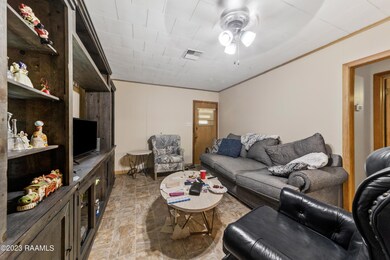 702 N Boudreaux