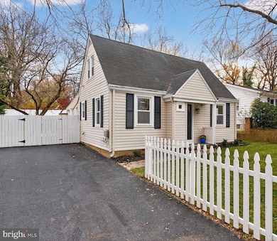 10238 Capitol View Ave, Silver Spring, MD 20910 - photo 4