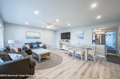 Living Room - Breafast Nook