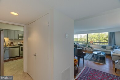 Skyline House unit 404W, Baileys Crossroads, VA 22041 - photo 2