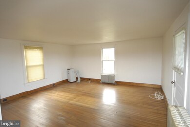 12512 Bradbury Ave, Smithsburg, MD 21783 - photo 4