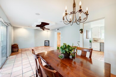 003_Dining Area