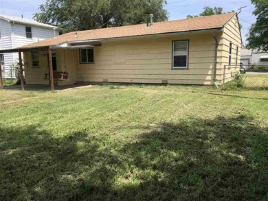 1217 N Duncan St, Newton, KS 67114 - photo 2