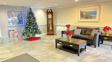 Sagamore Place Condominiums unit 1006, Quincy, MA 02171 - photo 5