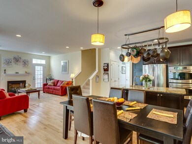 1004 Hillcrest Dr SW, Vienna, VA 22180 - photo 6