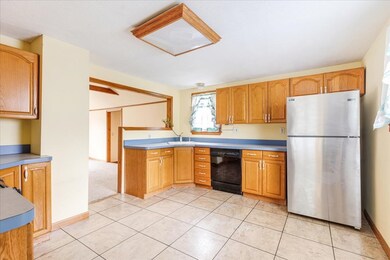 54 Benson St, Whitman, MA 02382 - photo 6