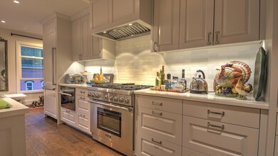 gourmet kitchen