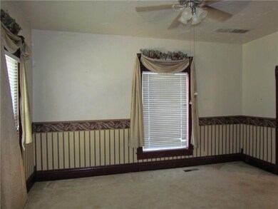 401 E Noble Ave, Guthrie, OK 73044 - photo 7