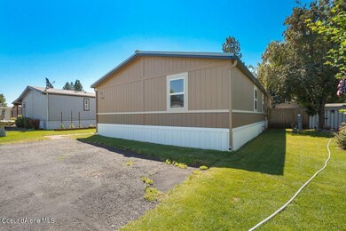 002-2216WJesterWay-PostFalls-ID-83854-SM