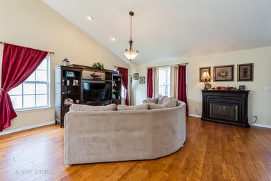 326 Emerald Ln unit 12/1, Algonquin, IL 60102 - photo 2