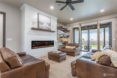 760 S Perry Ave, East Wenatchee, WA 98802 - photo 6