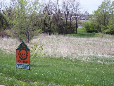 lot looking south<|><|>
