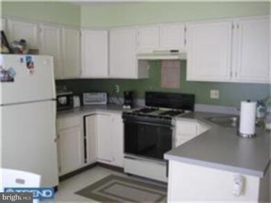 314 Lake Side Dr, Swedesboro, NJ 08085 - photo 2