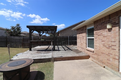 8416 River Bluffs Dr, Arlington, TX 76002 - photo 2