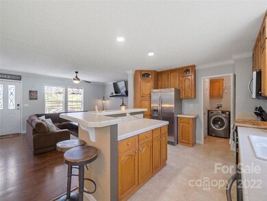 118 Millstone Dr, Statesville, NC 28625 - photo 2